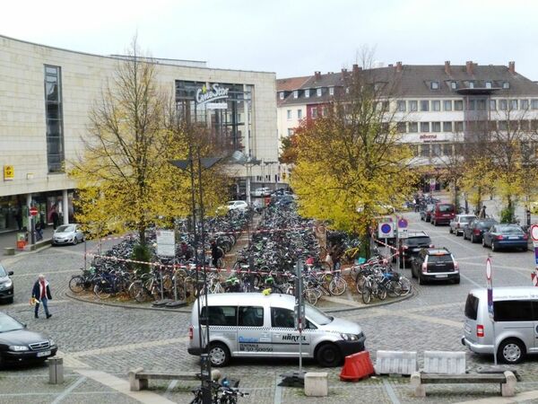 Reinigung Fahrradflaeche Hauptbahnhof.